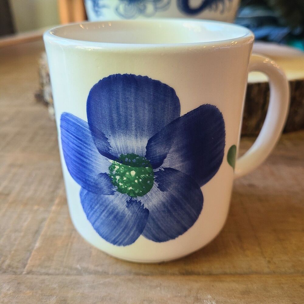 Pier 1 Italy Hand painted Blue Flower Floral‎ 10oz Coffee Mug MADE IN ITALY